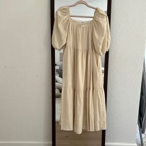 Adeline dress, natural with pockets.